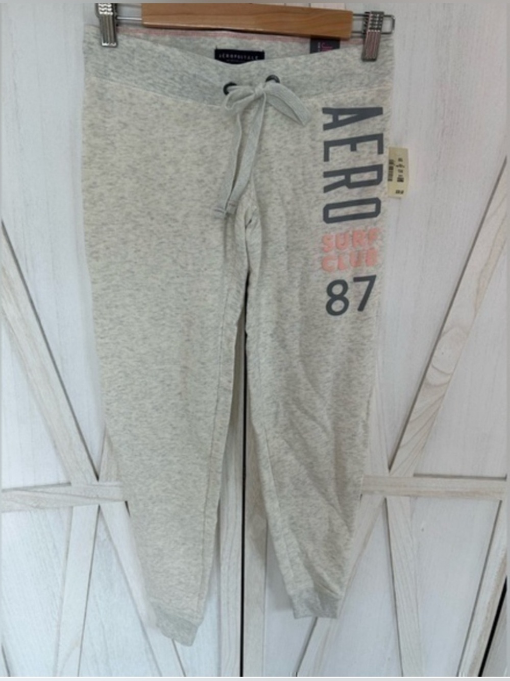 🌸 Aeropostale Light Gray Jogger Sweatpants with Pink & Navy Graphics